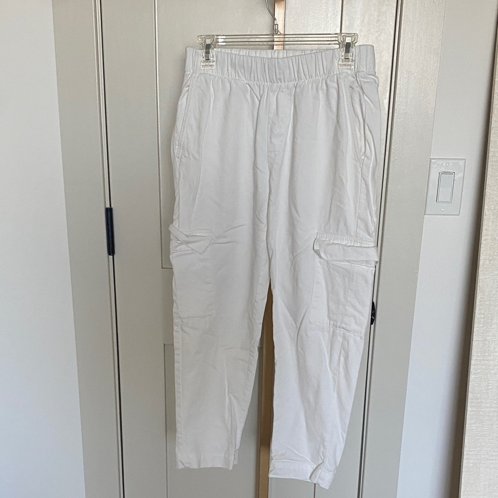 GAP Women's White Cargo Pants